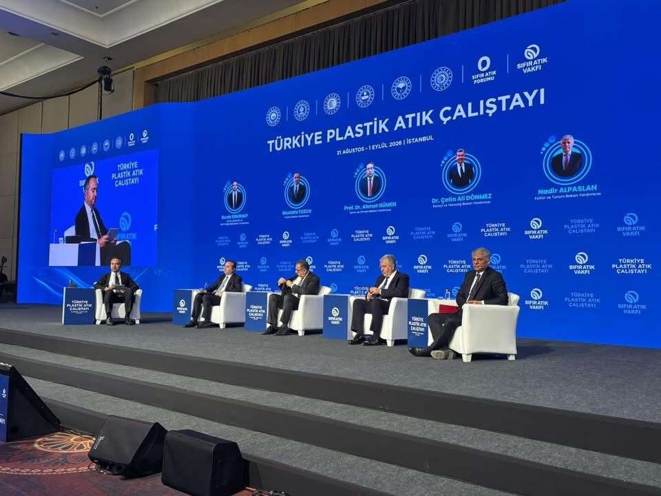 Vali Akbıyık ve Başkan Aras, Plastik Atık Çalıştayı’na Katıldı 1